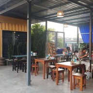 บรรยากาศ นายใหญ่ลูกชิ้นปลา