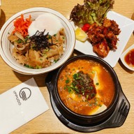 Ramen Ippudo Cloud Kitchen Charan Sanitwong 44