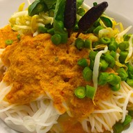 ขนมจีนป้าไร (เจ้าเก่าหลังวัดดอกเอื้อง)