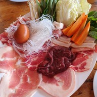 เมนูของร้าน กินดีปิ้งย่างกระทะทอง