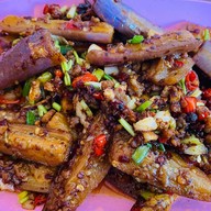 ร้านอาหารจีนยูนนานสาขา(ในตลาดสมเพชร) ในตลาดสมเพชร