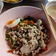 เมนูของร้าน ตี๋เย็นตาโฟรสเด็ด ประตูผี