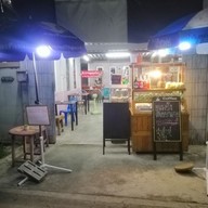 ปังหยา นมสด ข้าวขาหมูสมุนไพร น้องไอติม