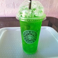 ปังหยา นมสด ข้าวขาหมูสมุนไพร น้องไอติม