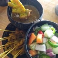 ข้าวซอยกะโหล้ง