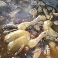 เมนูของร้าน คุณ ชัชชภาไก่ต้มน้ำปลาและปลาทอดกระเทียม สาขา2 ตลาดพิบูลย์6