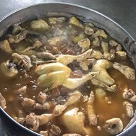 เมนูของร้าน คุณ ชัชชภาไก่ต้มน้ำปลาและปลาทอดกระเทียม สาขา2 ตลาดพิบูลย์6