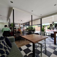 บรรยากาศ White Rabbit Cafe