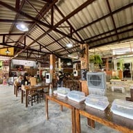 ครัวบ้านคุ้ม & Coffee House กองบิน 41
