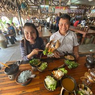 ข้าวซอยกะโหล้ง