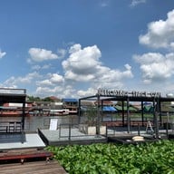 บรรยากาศ Floating Space Cafe