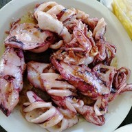 เจ้แมว โอมมาซีฟู้ดส์ เลียบหาดแม่รำพึง อำเภอบางสะพาน