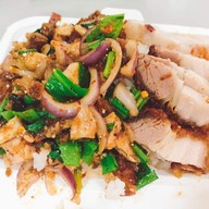เมนูของร้าน หมูแดงขอนแก่น ตลาดโต้รุ่งร่วมจิตร