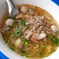เมนูของร้าน ก๋วยเตี๋ยวหมูต้มยำบ้านจิก อุดรธานี