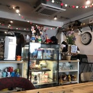 Breakfast Story Phrom Phong พร้อมพงษ์