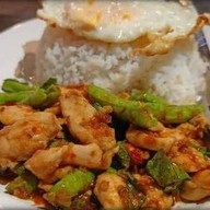 เมนูของร้าน ข้าวหมูแดงหมูกรอบ นายพล อาคารนิรมิต เขาสามยอด ลพบุรี