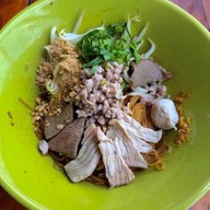เมนูของร้าน ชานชาลา9เศษ3ส่วน4