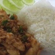 เมนูของร้าน ข้าวหมูแดงหมูกรอบ นายพล อาคารนิรมิต เขาสามยอด ลพบุรี