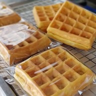 ขนมรังผึ้งโบราณ (สูตรโบราณ) & ไข่นกกระทา ตลาดโชคพิชัย ล๊อดD18