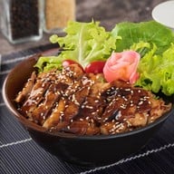 ละมุนละไมข้าวแกงกะหรี่ญี่ปุ่นและข้าวมันไก่