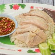 ข้าวมันไก่ตั้งตัว ตลาดนานาเจริญ ลำลูกกา