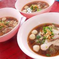 ก๋วยเตี๋ยวเด็กเส้น