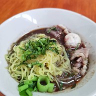 เฮียหม่ำก๋วยเตี๋ยวเรือทีเด็ด (หมู)
