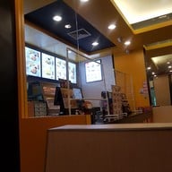 บรรยากาศ Chester 's  เมืองทองธานี