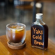 เมนูของร้าน Yaks Coffee สี่แยกอรุณอมรินทร์ -