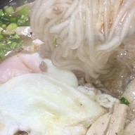 เจ๊น้อย ก๋วยจั๊บญวน สาขาหมู่บ้านสุชา2