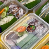 หมูปิ้งใต้ต้นมะม่วง