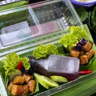 หมูปิ้งใต้ต้นมะม่วง