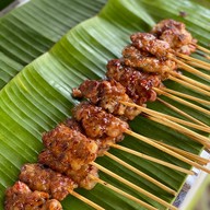 หมูปิ้งใต้ต้นมะม่วง