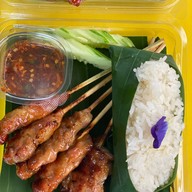 หมูปิ้งใต้ต้นมะม่วง