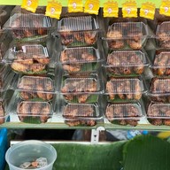 หมูปิ้งใต้ต้นมะม่วง