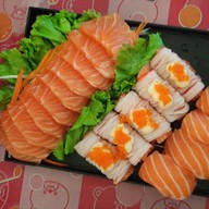 เค้ก สามใบเถา