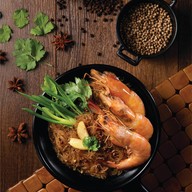 Hollywood Restaurant  พัทยา