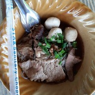 ลุงต้น ก๊วยเตี๋ยวหมูตุ๋น&สเต็กริมน้ำ