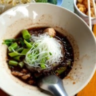 เมนูของร้าน ก๋วยเตี๋ยวเรือ ป.ประทีป สนามบินน้ำ