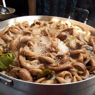 เมนูของร้าน เตี๋ยวเรือห้อยขาชมทุ่ง แม่วาง byก๋วยเตี๋ยวเรือทองศรี