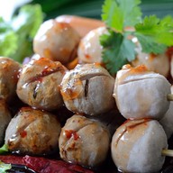 สนั่นลูกชิ้นปิ้ง อำแดงพัน เตี๋ยวติดลิ้น