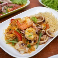 หน้าร้าน ราชาบะหมี่เมืองเอก