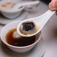 ห้องอาหารเวียดนาม ไซ่ง่อน โรงแรมเอเชีย กรุงเทพ