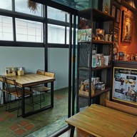 บรรยากาศ The Koffee Beans Shop&Cafe  สาขาเก้ากิโล