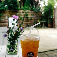 รออยู่ตรงนี้ Food & Friends, Chiang Mai เชียงใหม่