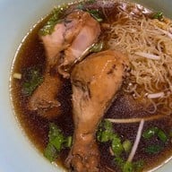 ก๋วยเตี๋ยวไก่ข้ามฟาก สุรวงศ์ สุรวงศ์