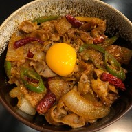 Kinniku Gyudon ข้าวหน้าเนื้อ/หมู 🎌 สาขาถนนประดิพัทธ์ 20