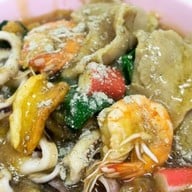 ราดหน้าเจ็ดยอด (ข่วงสิงห์-ม.ราชภัฏ)