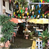 ร้านในสวนอารมณ์ดี