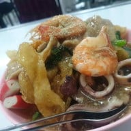 ราดหน้าเจ็ดยอด (ข่วงสิงห์-ม.ราชภัฏ)